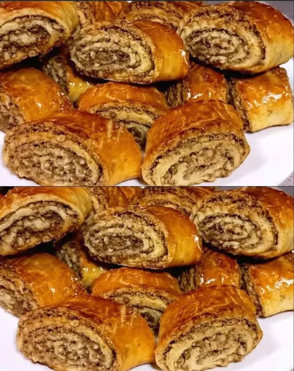 Se rulează, se taie și se coc! O rețetă foarte simplă pentru biscuiți cu nucă. Se rulează, se taie și se coc! O rețetă foarte simplă pentru biscuiți cu nucă.