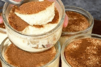 „Bol cremos cu fructe la blender: O rețetă ușoară de desert pentru blender”