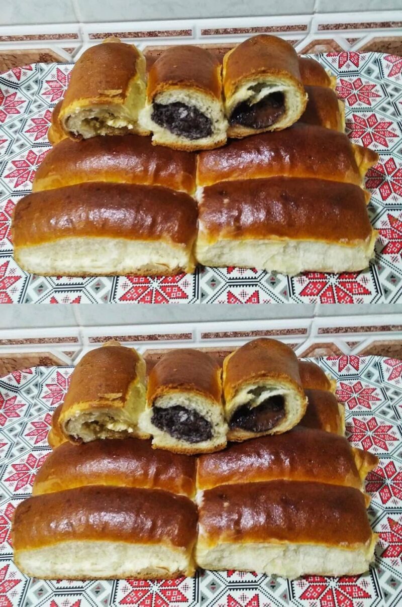 Chifle foarte pufoase cu mac, brânză și ciocolată. Nu te poți opri din mâncat! O bunătate 😋😋😋 Ca acelea pe care le cocea bunica în copilărie. Chifle foarte pufoase cu mac, brânză și ciocolată. Nu te poți opri din mâncat! O bunătate 😋😋😋 Ca acelea pe care le cocea bunica în copilărie.